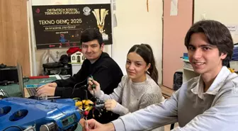 Sevgi Evi'nde yaptıkları su altı aracıyla TEKNOFEST'te ödül aldılar