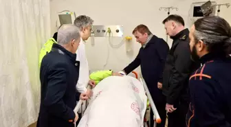 Vali Aydoğdu'dan yaralı polis memurlarına hastane ziyareti