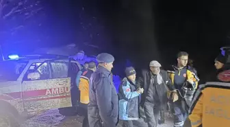 Yolu kapanan köyde mahsur kalan KOAH hastasının yardımına UMKE yetişti