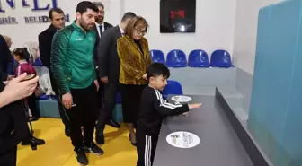 Gaziantep Büyükşehir Belediye Başkanı Şahin, Yetenek Kaşifi Projesi'nin testlerine katıldı