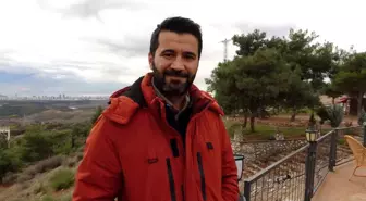 Gönülleri ısıtan davet: Yamaç paraşütçüsü işçilerin çay davetine kayıtsız kalmadı