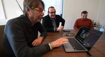 Göztepe'nin onursal başkanı Sepil, AA'nın 'Yılın Kareleri' oylamasına katıldı