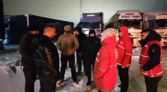 Kars Türk Kızılayı'ndan 'İç Isıtan' destek: kar ve tipi de mahsur kalanlara şefkat eli