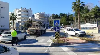 Motosiklet beton kamyonuna çarptı: 1 yaralı