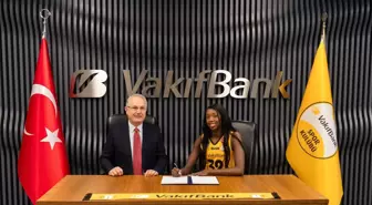 Pasör çaprazı Adhuoljok Malual, VakıfBank'ta