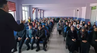 Sarıoğlan'da 'Ailem Benim Her Şeyim' semineri düzenlendi