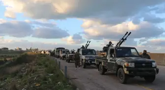 Suriye ordusu, terör örgütü YPG/SDG'nin işgalindeki Deyr Hafir hattına takviye yapıyor