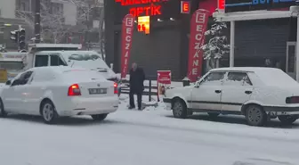 Van'da 296 yerleşim yeri ulaşıma kapandı