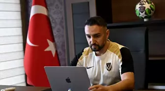 ABB FOMGET Teknik Direktörü Ali Eraslan AA'nın 'Yılın Kareleri' oylamasına katıldı