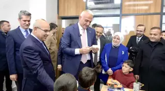 Bakan Ersoy: 'Kütüphanelerimiz gençlerimizi geleceğe hazırlıyor'