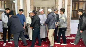 Bolu'da Miraç Kandili'nde vatandaşlar camilere akın etti