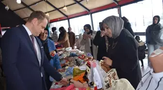 Bulanık'ta Filistinli çocuklar yararına kermes ve resim sergisi düzenlendi