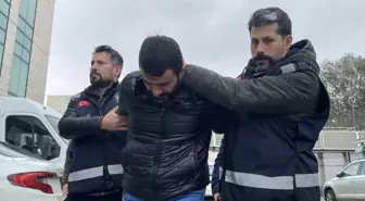 Eski eşini rahatsız ettiğini öne sürdüğü kişiyi bıçaklayarak öldürdü