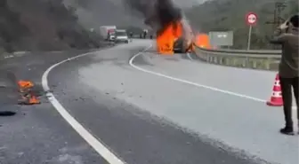 Eyüpsultan'da minibüste yangın çıktı