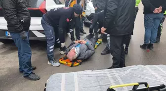 Kütahya'da otomobilin çarptığı kişi yaralandı