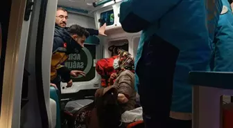 Tunceli'de UMKE ekipleri, yolu kardan kapanan köylerdeki 3 hastaya ulaştı