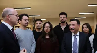 Vali Çiçek, Şehir Hastanesi'ne açılacak Hal Kütüphanesini inceledi