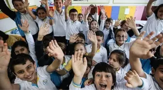 Yarın (16 Ocak) karneler saat kaçta alınacak? Karne günü ne zaman? Sömestr karneleri ne zaman alınacak, yarıyıl tatili kaç gün sürecek?