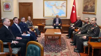 Bakanlığın servis ettiği fotoğraf sosyal medyayı ikiye böldü