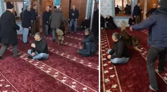 Bir anda camiye daldı! Cemaatin yarısı kaçtı, yarısı kahkahaya boğuldu