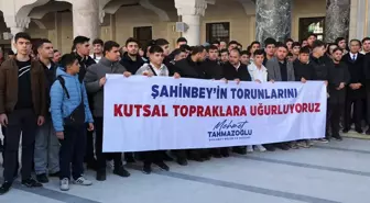 Gaziantep'te kitap okuma yarışmasını kazanan 1286 öğrenci umreye gönderildi