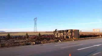 Kamyonla çarpışan otomobil sürücüsü hayatını kaybetti