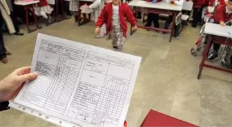 Karneler saat kaçta verilecek 2026? İlkokul, Ortaokul ve Lise öğrencileri karnelerini hangi saatte alacak, 16 Ocak Cuma okullar yarım gün mü?