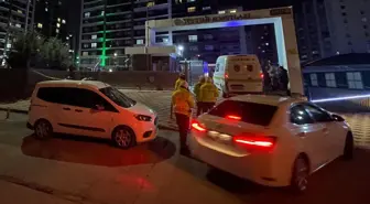 Kız kardeşini öldürdü, annesini ağır yaralayıp intihar etti