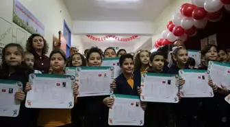 Konya ve çevre illerdeki okullarda öğrenciler karne heyecanı yaşadı