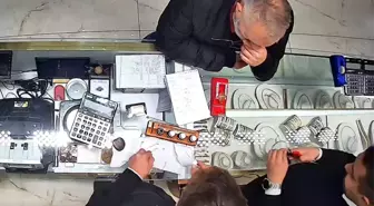 Kuyumcuya yakalanınca sahte altınları teklif etti: 'Bunlar sende kalsın'
