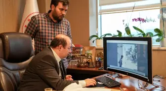 Manisa İl Sağlık Müdürü Zeren, AA'nın 'Yılın Kareleri' oylamasına katıldı