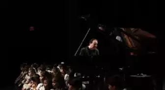 Nazım Hikmet doğumunun 124. yılında Kadıköy'de anıldı