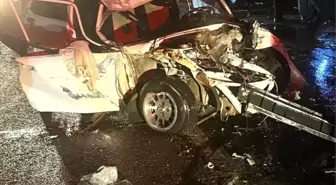 Ödemiş'te tırla çarpışan otomobilin sürücüsü yaralandı
