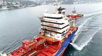 Odessa'da Ruslar tarafından vurulan Türk gemisi İstanbul Boğazı'nda