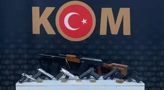 Sanal medyada silahlı paylaşım yapan şüpheliler operasyonla yakalandı