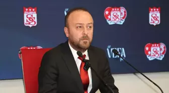 Sivasspor Kulübü Başkanı Özçoban'dan transfer tahtası açıklaması Açıklaması