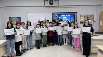 Trabzon ve çevre illerde öğrenciler karnelerini alarak yarıyıl tatiline başladı