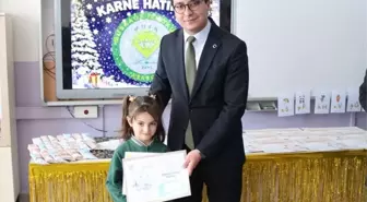 Asarcık Kaymakamı Korkmaz öğrencilerin karne sevincine ortak oldu