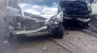 Bolu-Mudurnu yolunda feci kaza: 1'i ağır 10 yaralı