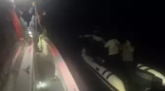 Çanakkale açıklarında 8 düzensiz göçmen kurtarıldı