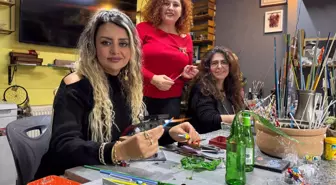 'Çevre bilinci' hedefiyle cam atıklardan süs eşyası üretiyorlar