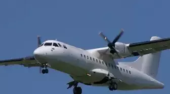 Endonezya'da 10 kişinin bulunduğu uçakla irtibat kesildi