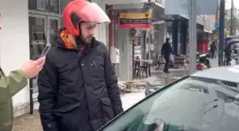 Erzincan'da su tahliye borusu park halindeki aracın üzerine düştü