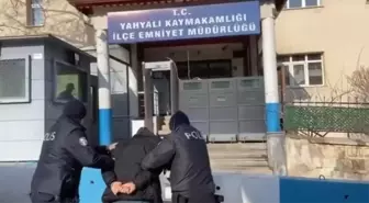 Eski nişanlısını ve 2 kızını bıçakla yaralayan şüpheli tutuklandı