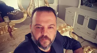 Hafif ticari araç, otomobilinin yanında bekleyen sürücü ile TIR'a çarptı: 1 ölü, 1 yaralı