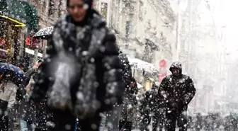 İstanbul'da kar geliyor, tarih verildi! Meteoroloji ve AKOM'dan peş peşe uyarılar