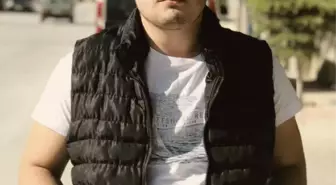 Kız kardeşini öldürüp, annesini yaraladıktan sonra intihar etti