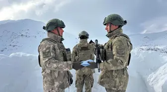 Komandoya çorap hediyesi