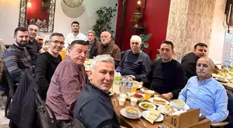 Mesai arkadaşlarından 40 yıllık sağlık emekçisine vefa gecesi