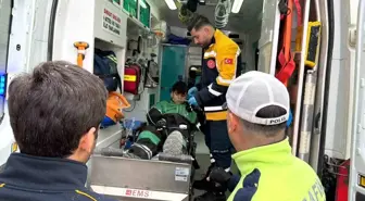 Motosikletle otomobil çarpıştı: 1 yaralı